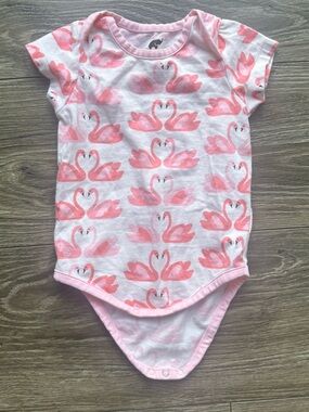 Monica + Andy Flamingo Short Sleeve Onesie Organic Cotton Pink Play